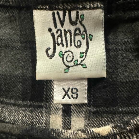 Ivy Jane Top Shirt Blouse Sz XS Black Embroidered Floral Birds Plaid USA - Picture 3 of 5